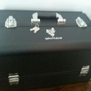 Younique locking makeup trunk